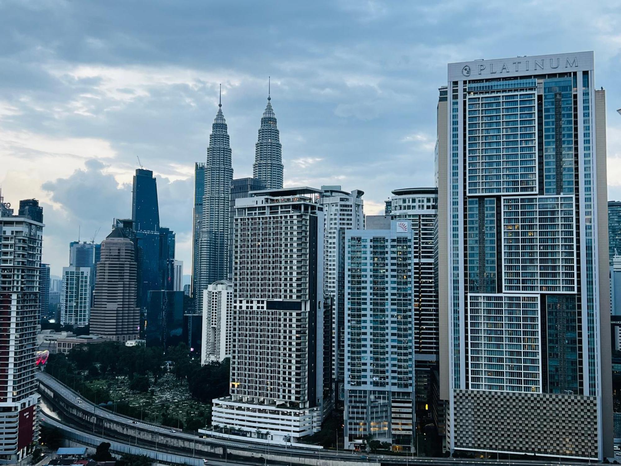 The Infinitum Kualalumpur Skypool Hotel Kuala Lumpur Exterior photo