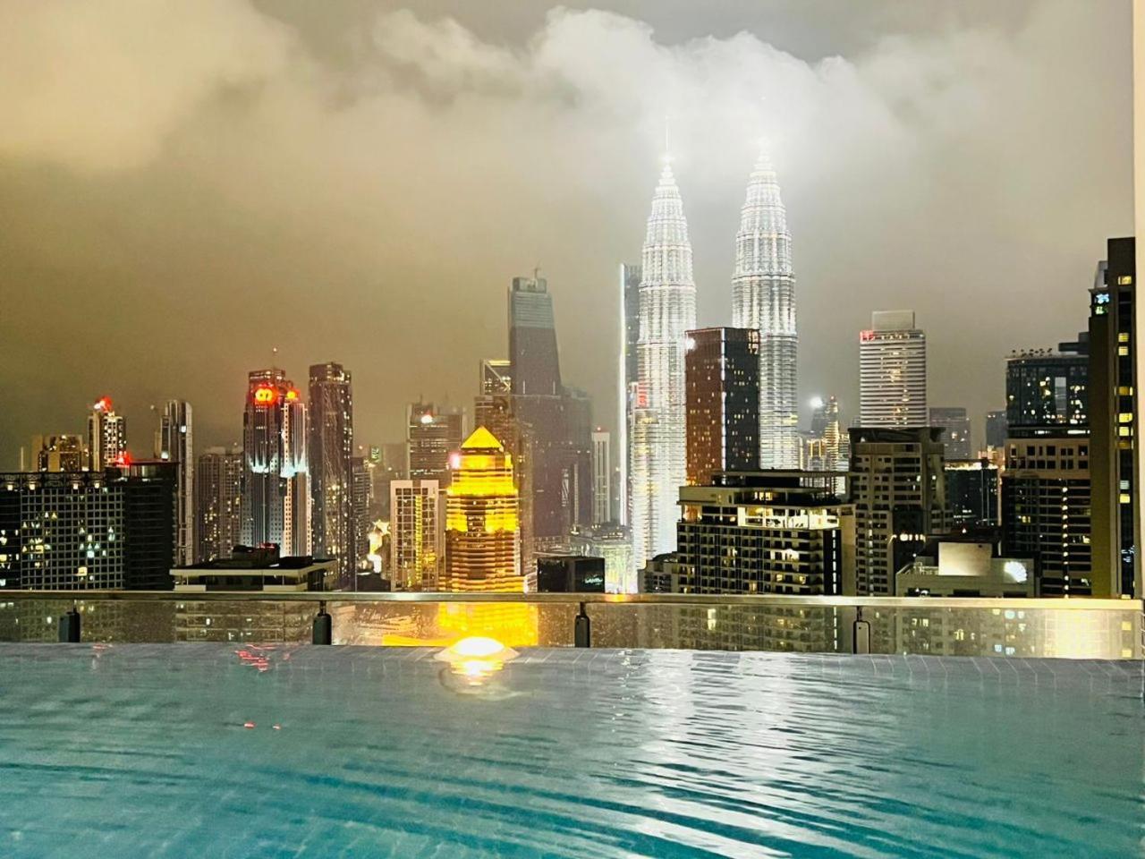 The Infinitum Kualalumpur Skypool Hotel Kuala Lumpur Exterior photo
